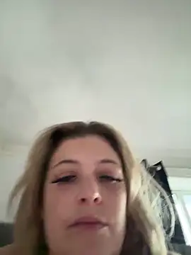 Busty-smiley-miley online show from December 20, 8:29 am