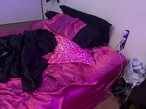 ChrryFoxx online show from October 10, 9:14 am