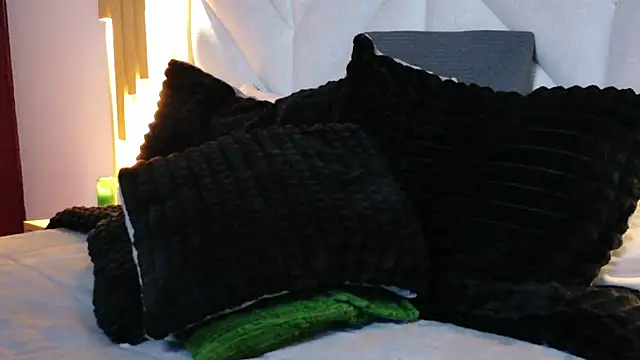 Anaise latif online show from September 10, 1:44 pm