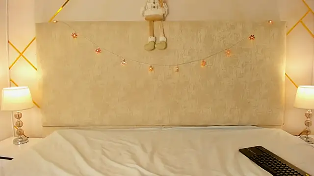 Samaantha-beckham online show from December 19, 10:46 pm