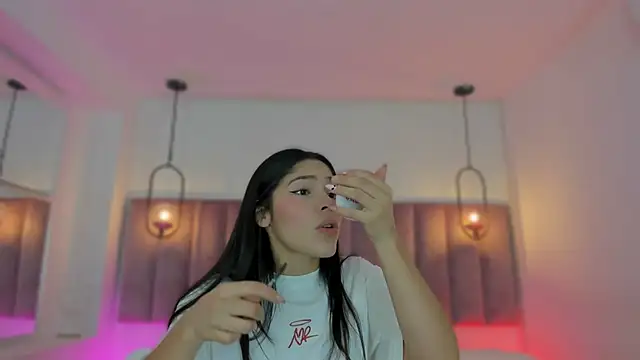 Haily b online show from December 14, 8:14 pm