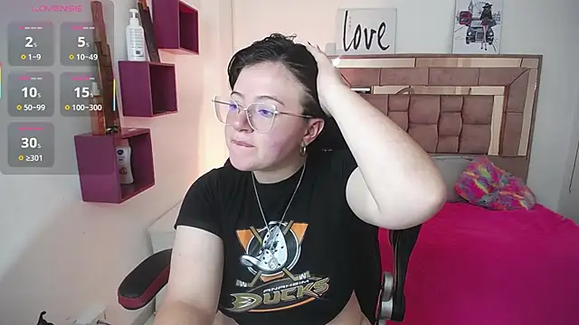 safyka online show from November 5, 1:33 am