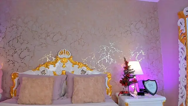 ScarlettWallace online show from December 16, 8:47 pm