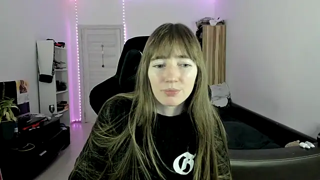 bekkawell online show from November 18, 5:14 pm