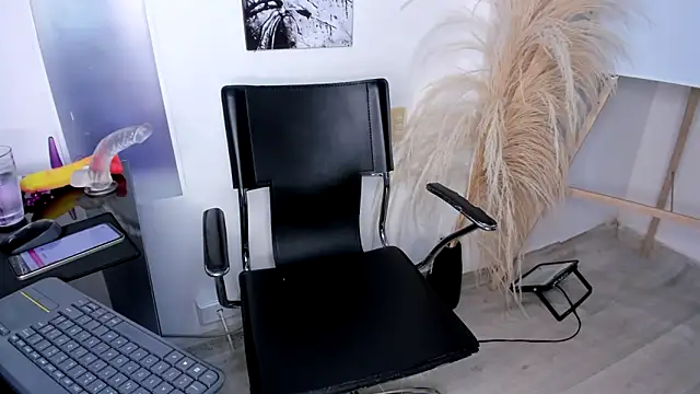 Allison greey online show from February 4, 7:06 pm