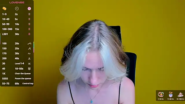 Snapshot of Fiona_Night chatting on September 16, 4:59 pm Fiona Night online show from September 16, 4:59 pm