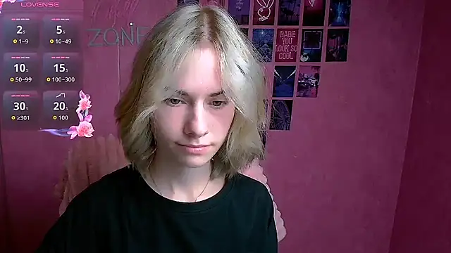 Snapshot of Fiona_Night chatting on October 19, 6:04 am Fiona Night online show from October 19, 6:04 am