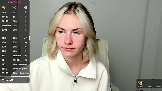 Snapshot of Fiona_Night chatting on September 25, 5:28 am Fiona Night online show from September 25, 5:28 am