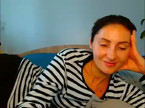 Snapshot of Irina9793 chatting on October 9, 9:35 am Irina9793 online show from October 9, 9:35 am