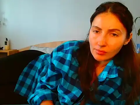 Snapshot of Irina9793 chatting on October 14, 8:06 am Irina9793 online show from October 14, 8:06 am