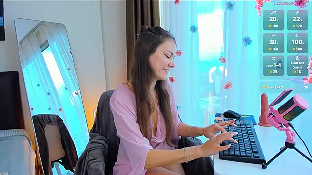 Snapshot of Alice_neon chatting on September 23, 1:04 am Alice neon online show from September 23, 1:04 am