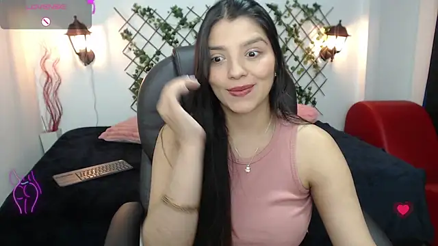 Snapshot of issa__nassar chatting on October 2, 2:11 pm issa nassar online show from October 2, 2:11 pm