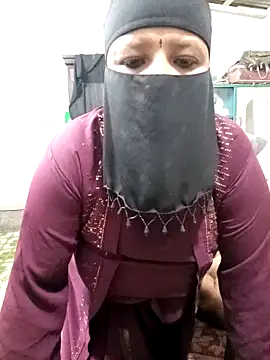 Pakhi Couple 69 online show from September 12, 6:04 pm