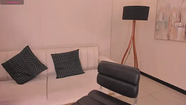 ArianaMonroe  online show from October 13, 5:43 am