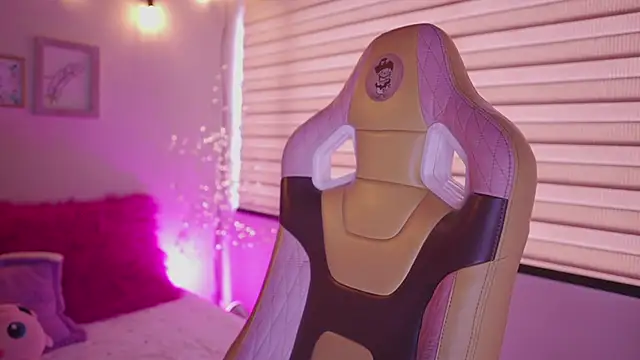 tommy blue online show from March 27, 1:23 pm