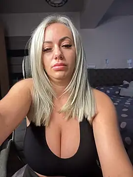 Jennifer24    online show from February 5, 7:44 am