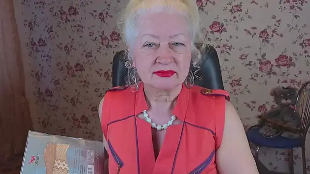 Maya Mayflower online show from April 2, 3:15 am