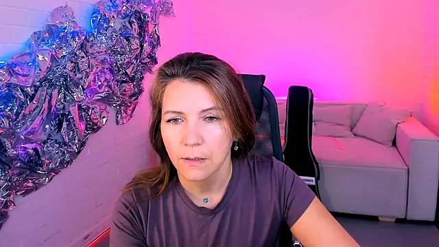 Snapshot of NicoleHitman chatting on September 15, 5:16 am NicoleHitman online show from September 15, 5:16 am