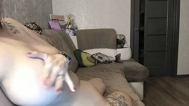 Miss Vici online show from January 16, 9:00 pm