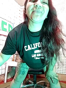 isis milove online show from April 1, 12:28 pm