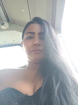 Ariana Rodriguez online show from April 21, 1:07 pm