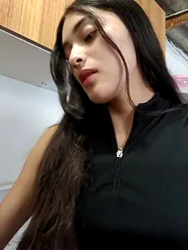 Valen Person online show from November 20, 4:08 pm