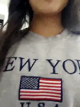 Valen Person online show from October 31, 3:27 pm