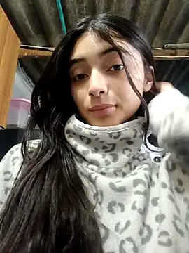 Valen Person online show from December 5, 3:02 pm