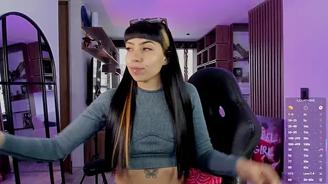 Saraa Desiree online show from February 17, 8:52 pm