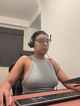 Melia Rayne online show from February 2, 12:15 pm