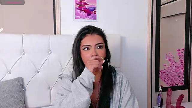 Devil AliceXo online show from April 16, 9:39 pm