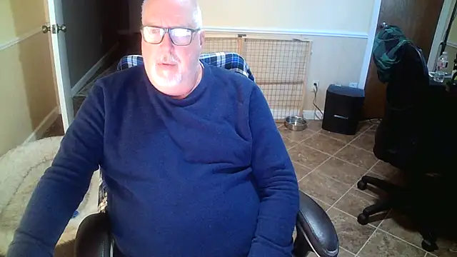 superbearboss online show from October 31, 2:10 pm