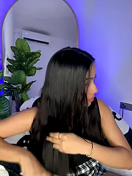  Emily Thompson  online show from October 28, 12:38 am