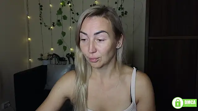 Kiss julli88I online show from September 18, 5:22 pm