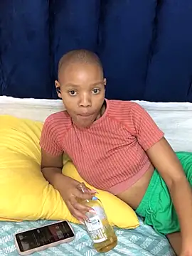 BondiBitch online show from November 9, 2:24 pm