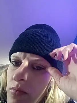 KITTYBOOBOOFUXX online show from November 2, 1:14 pm