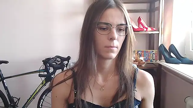 love megi online show from April 21, 1:29 pm