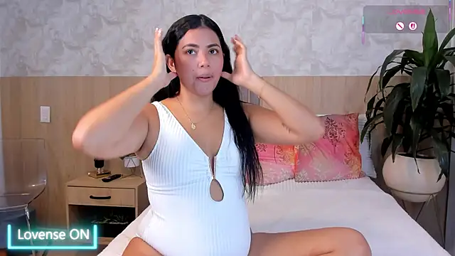  SamantaGomez online show from July 10, 3:56 pm