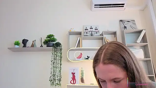 Kira mindnes online show from July 16, 6:07 am
