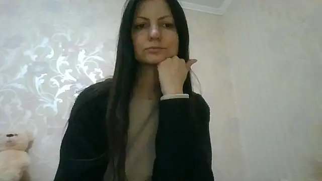 AliseWats online show from May 5, 10:35 pm