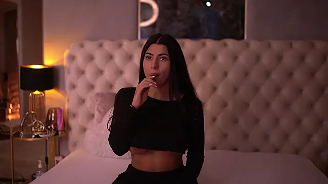 TanyaVonDe online show from March 14, 5:47 pm