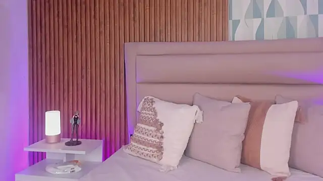 FatimaEvans online show from September 13, 10:29 pm