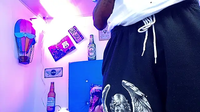 lili roussi online show from February 11, 9:16 pm