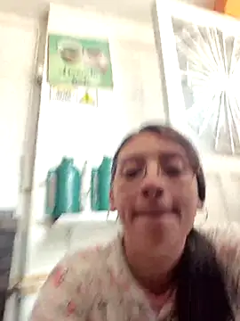 Snapshot of HOLY_DOLL chatting on October 24, 8:27 pm HOLY DOLL online show from October 24, 8:27 pm