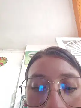 Snapshot of HOLY_DOLL chatting on October 23, 8:26 pm HOLY DOLL online show from October 23, 8:26 pm