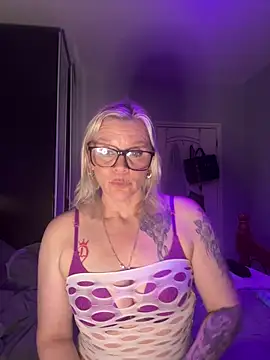 Curvy-Cleo online show from February 2, 7:46 pm