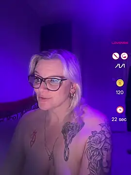 Curvy-Cleo online show from May 7, 10:02 pm