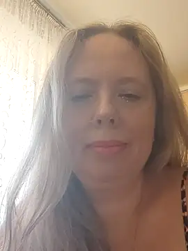 Irina3718 online show from October 25, 12:35 pm