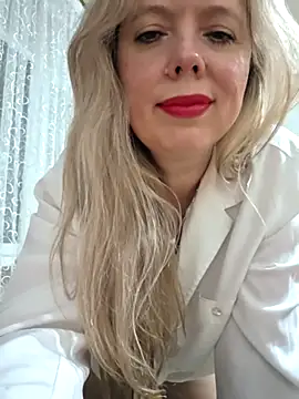 Irina3718 online show from April 18, 7:07 pm