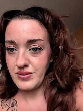 Petite Juicy Olive online show from July 21, 12:39 pm